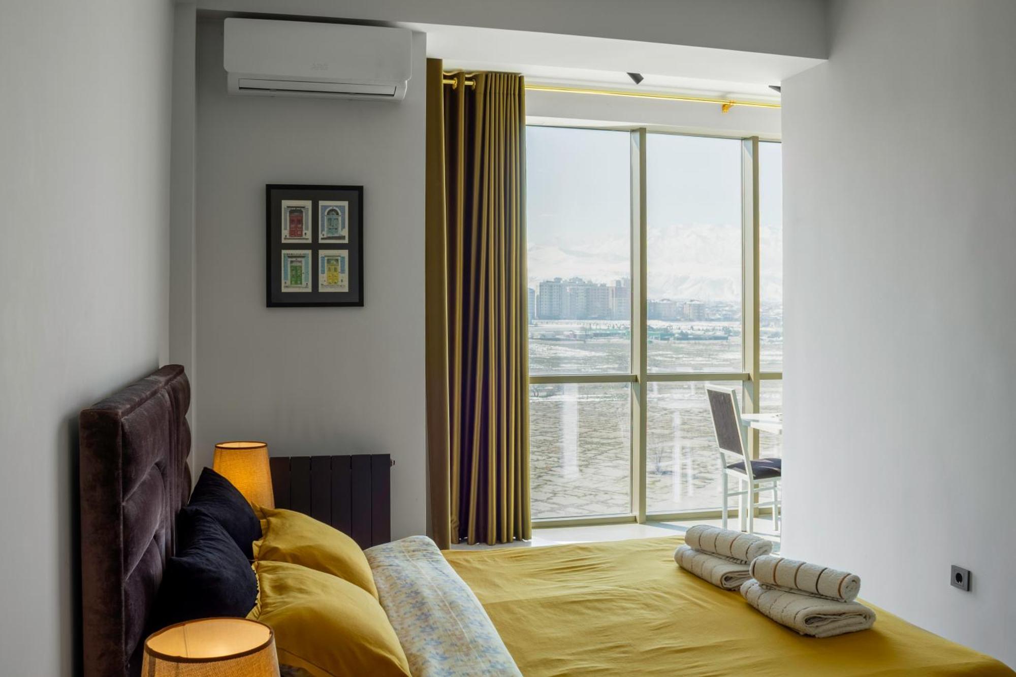 9Th And 6Th Floor Stylish Apartments With Mountainvista บิชเคก ภายนอก รูปภาพ