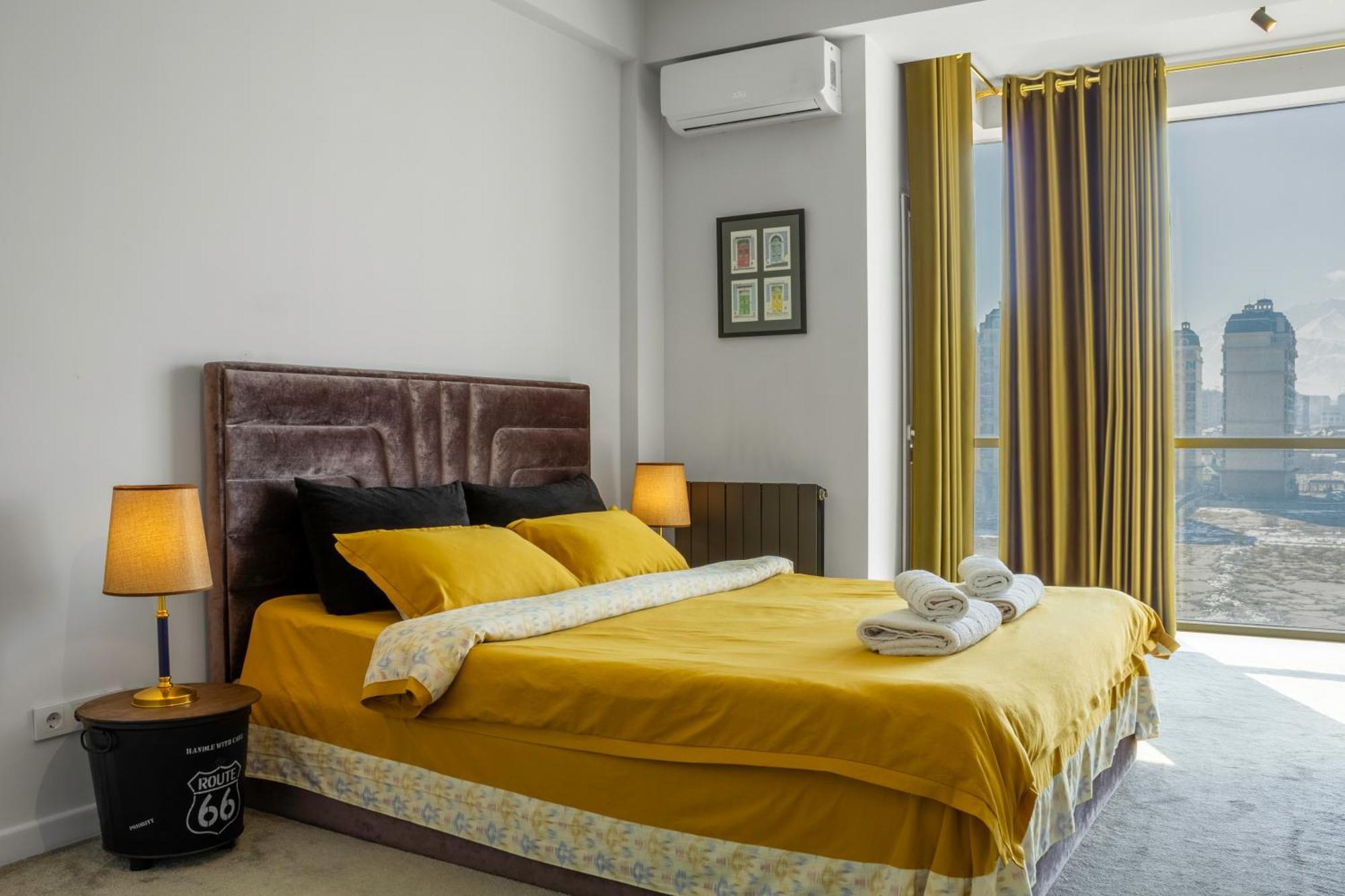9Th And 6Th Floor Stylish Apartments With Mountainvista บิชเคก ภายนอก รูปภาพ