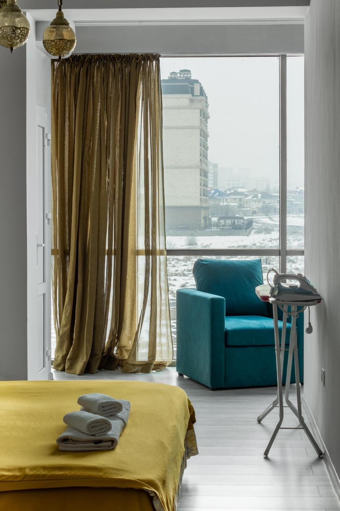 9Th And 6Th Floor Stylish Apartments With Mountainvista บิชเคก ภายนอก รูปภาพ